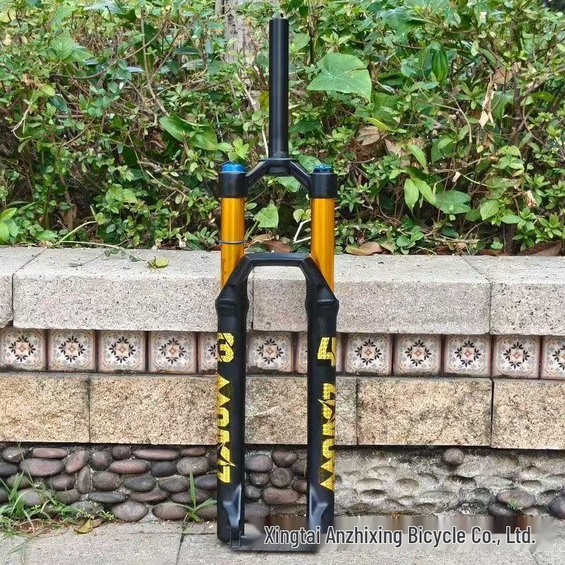 140mm Travel Adjustable Mountain Bike Suspension Fork with Lockable Aluminum Alloy Design