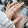 Серебряное кольцо с натуральным сапфиром, фианитами, вес изделия 2,34 гр (2202868)