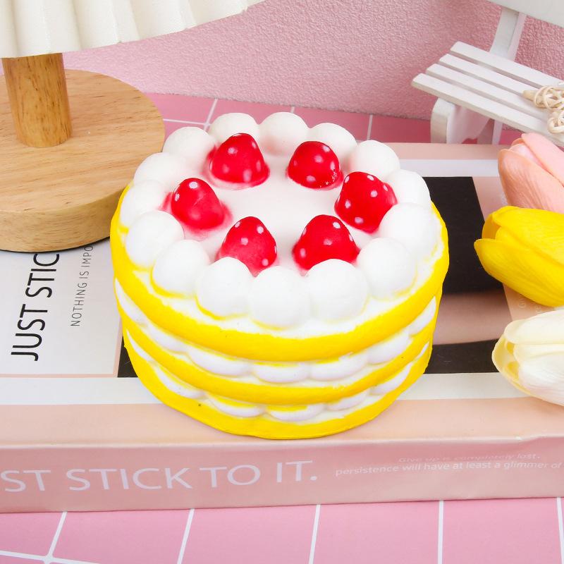 Bolo de Aniversário Morango Simulado Aperte Macio Pu Subida Lenta Divertido Aperte Brinquedo de Cura Aperte Aliviar Estresse Brinquedos de Alívio Para Crianças