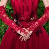 2 Stück Blumen-Spitzen-Fingerlose Handschuhe Tanzpartys Überschuhe Ärmel für Hochzeiten und Veranstaltungen