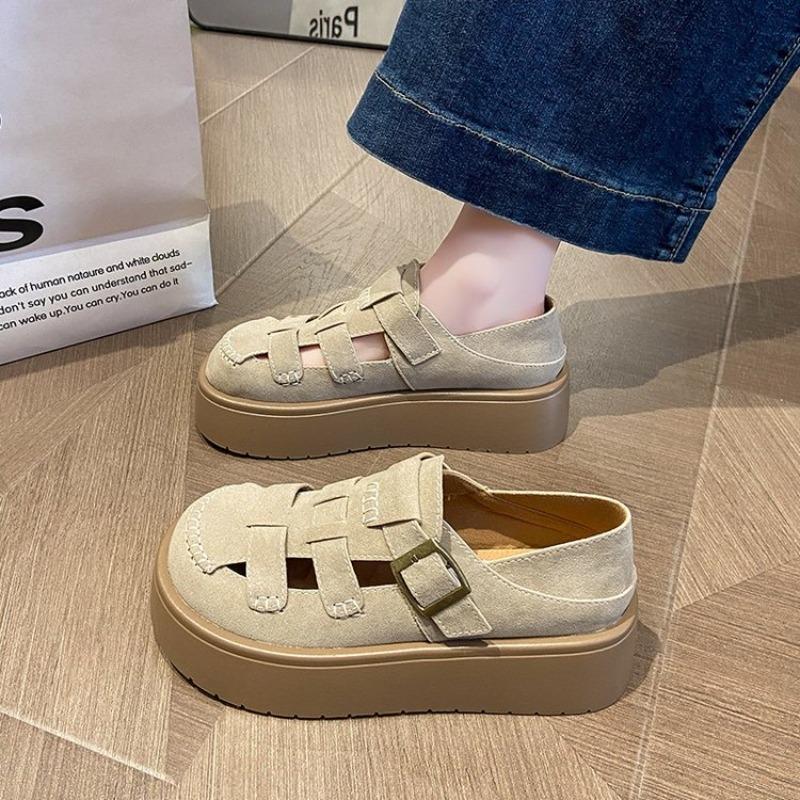 Fashion Hollow Breathable Bun Head Sandals Women's Wear 2025 Summer New Fashion Two Wear Thick Soled Beach Sandals Women's Shoes