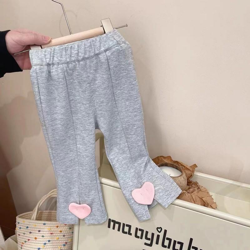 

Adorable Girls Autumn Set 2024 Fashionable Baby Knitted Shirt Flared Trousers Gift Box