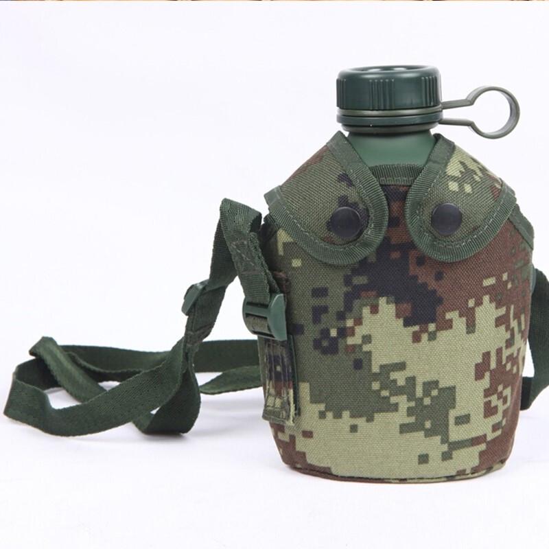 Ant Walker Camouflage Portable Military Water Bottle