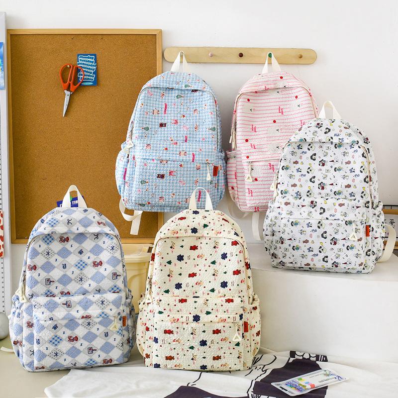 Backpack In Summer Fresh and Large Capacity Backpack Lightweight Forest Versatile Commuting School Bag