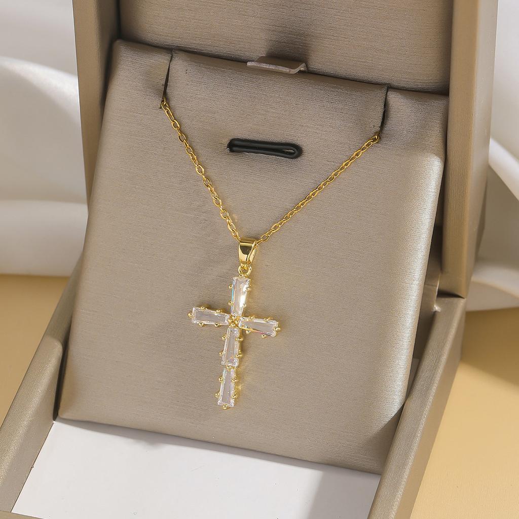 Cool Luxury Shiny Zircon Cross Pendant Necklaces for Women Men Fashion Stainless Steel Chains Collar Jewelry Accessories Gift