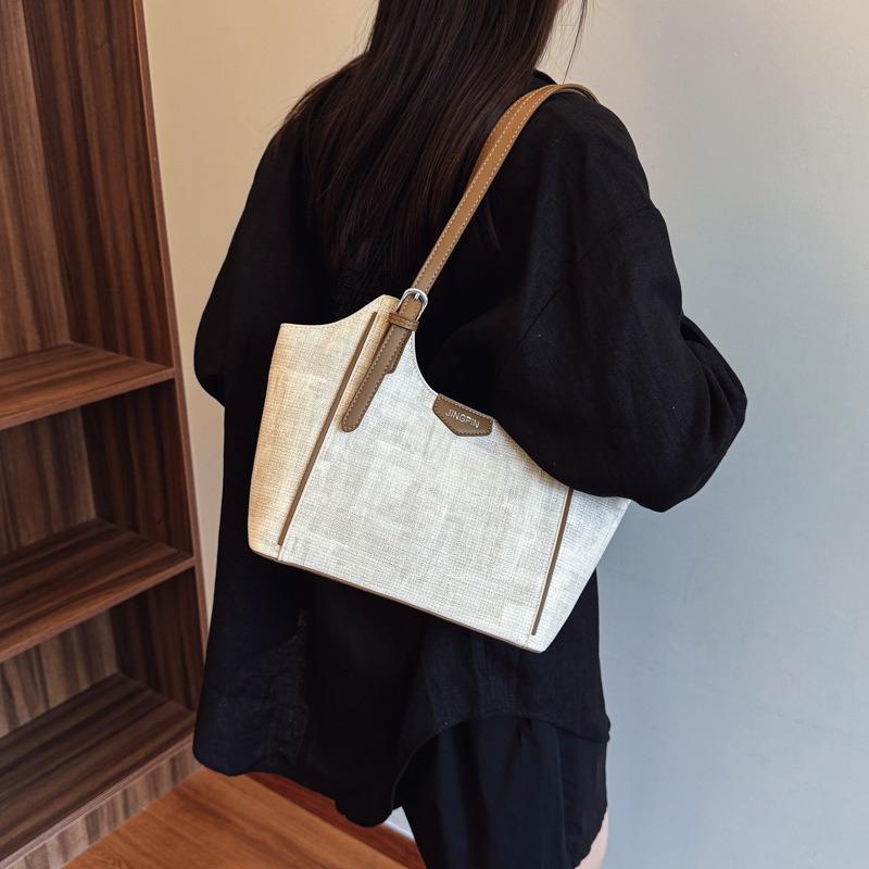 Premium bag women's new fashion versatile retro shoulder bag large capacity commuter tote bag