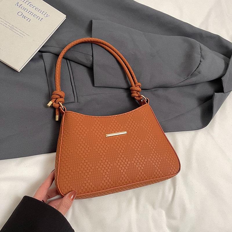 High Value Shoulder Bag Winter Versatile Temperament Retro Niche Design Small Square Bag Fashion Women