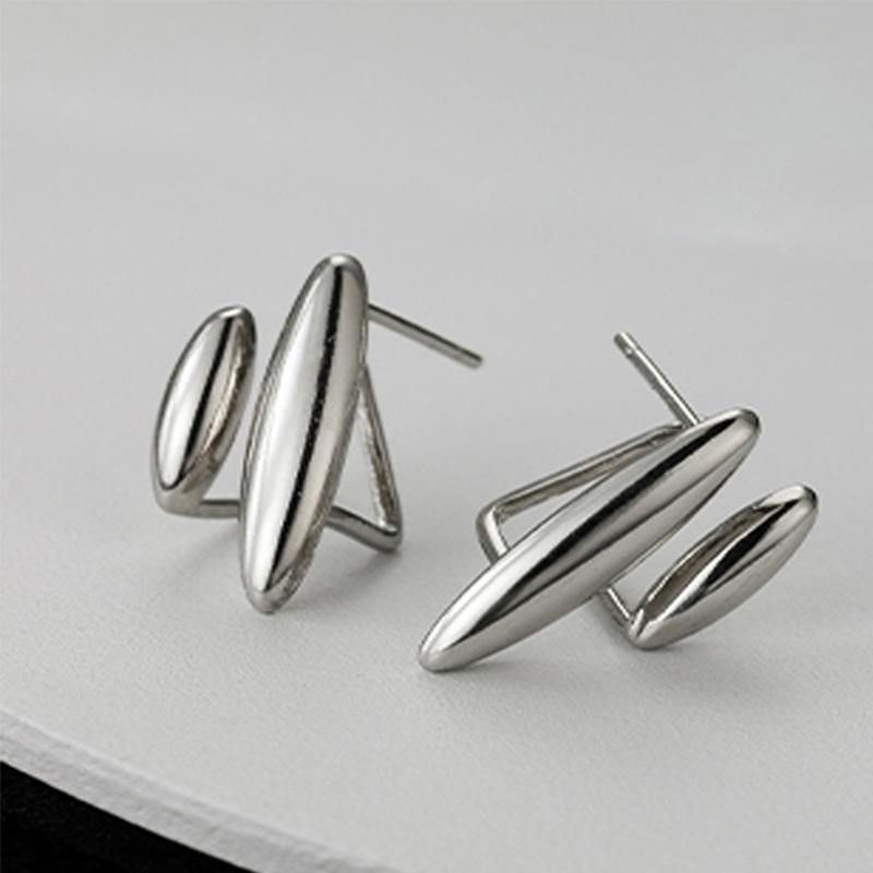 Fashion Punk Metal Sun-Shaped Earrings For Women  Retro Alloy Sunflower Stud Earrings Jewelry Accessory Gifts