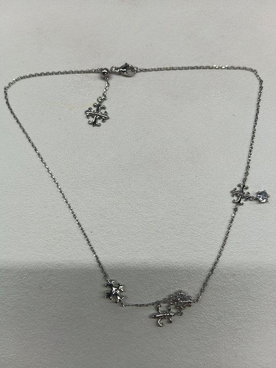 

Золотое ожерелье с подвеской в виде ириса, женское, легкая роскошь, нишевый дизайн, деликатная средневековая цепочка до ключицы, цепочка для свитера