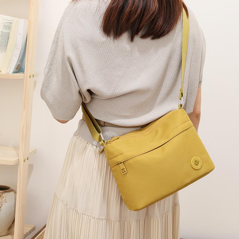 Lightweight Crossbody Bag Women Sports Commuter Shoulder Bag