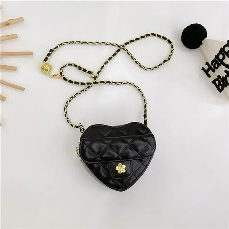 Mini Heart Shaped Crossbody Bags for Teen Girls Handbag Pu Leather Coin Change Purse for Toddlers Little Girls Outdoor Backpack
