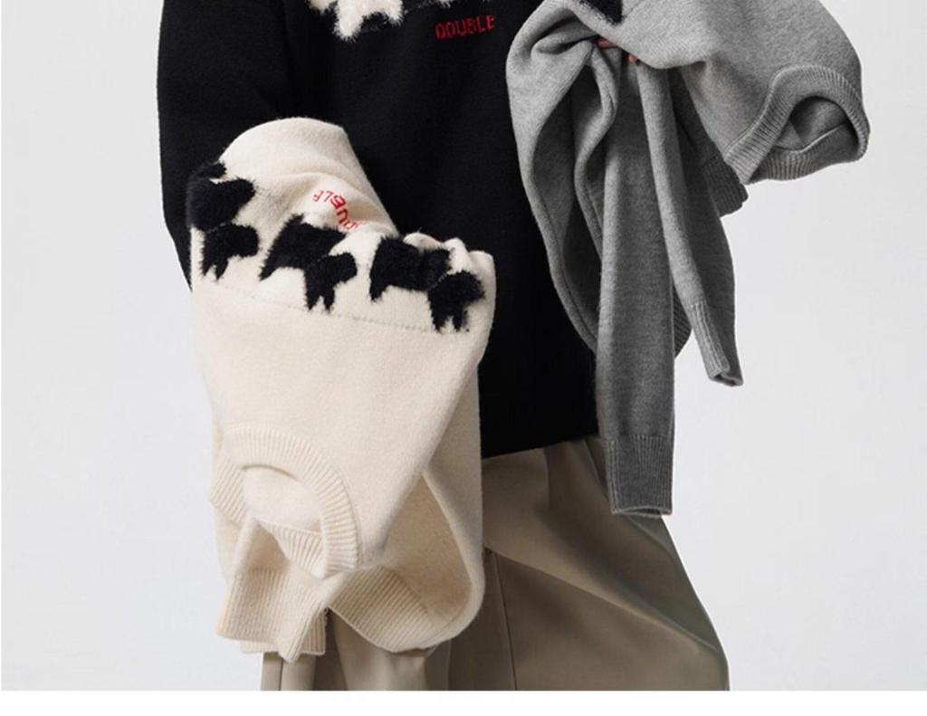 Men's Winter Cartoon Fleece Sweater - Round Neck, Loose Fit, Versatile for Casual Couples