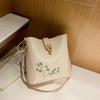 One-shoulder Messenger Bag Women's Large-capacity Bucket Bag Chinese Style Embroidery Contrasting Colors Casual Commuting Autumn New Bag Women