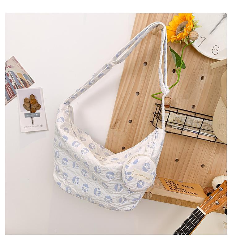 

2025 new pleated bubble cross-body bag small fresh texture versatile fashion dumpling bag casual small square bag trend синий