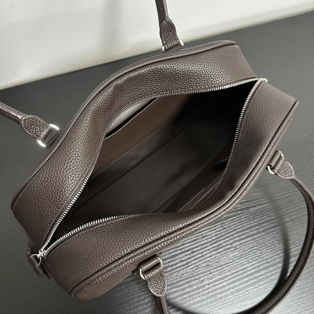 New top-layer cowhide underarm pillow bag one-shoulder casual zipper bowling women's bag old money style minimalist bag