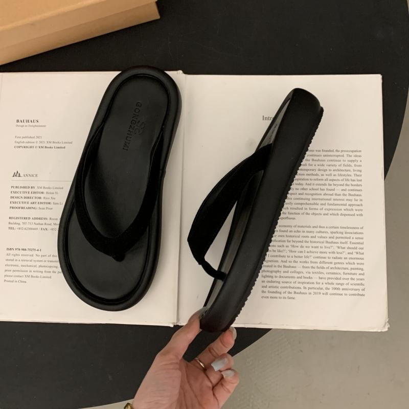 Fashion New Summer Beach Flip Flop Women Slippers Fashion Clip Toe Ladies Casual Soft Sole Dress Slide