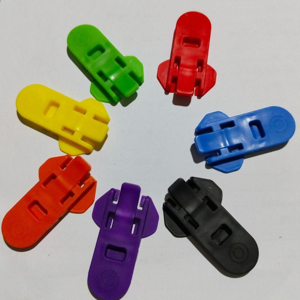 Cross-Border Handheld Beverage Bottle & Can Opener with Sealing, Dustproof, and Quick Lid Features.