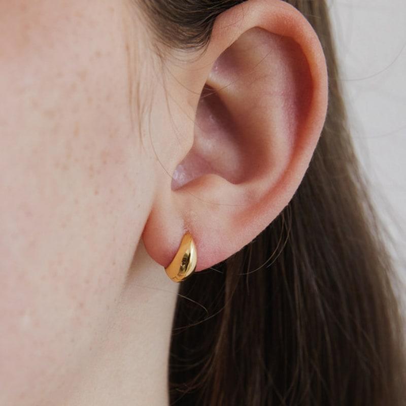 TATIANA (925 Silver) Simply Edge Hoop Earrings EC3119
