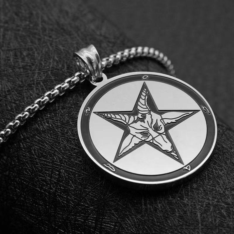 New Fashionable Mens Stainless Steel Pendant Necklace Temperament Accessory Gift