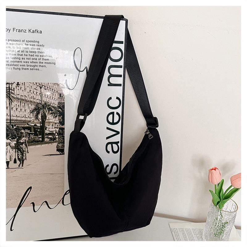 

Premium nylon dumpling bag fashionable versatile bag messenger bag women s daily commuting large-capacity shoulder bag чёрный