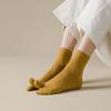 1 pereche de șosete pentru femei, tub mijlociu, două degete de la picioare, culoare uni, moale, elasticitate ridicată, anti-alunecare, protecție pentru glezne, șosete de toamnă și iarnă, absorbție de transpirație