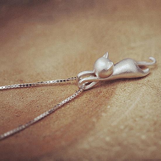 Women Faux Silver Lovely Jumping Cat Pendant Necklace Collar Jewelry