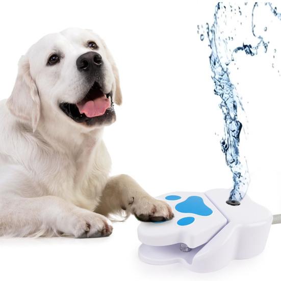 Dog Water Fountain Interactive Pet Sprinkler Toy Claw Pedal Water Dispenser Dog Drinking Station for Outdoor Play