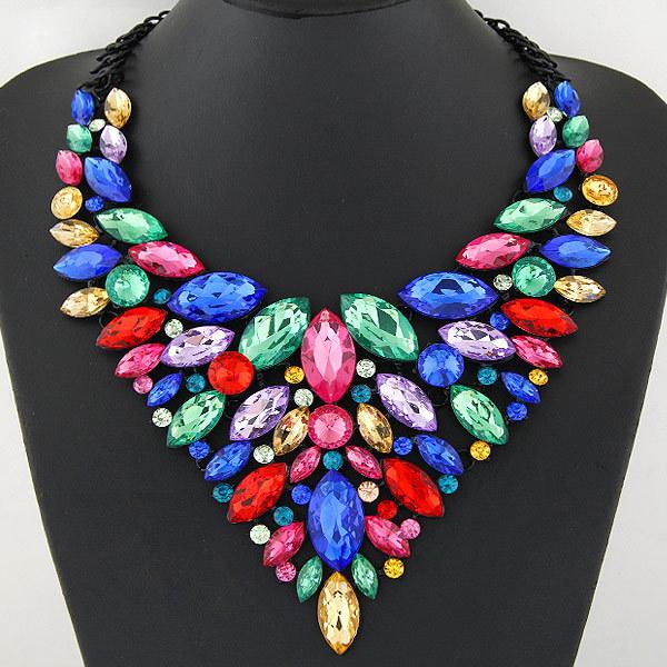 Fashion Geometric Alloy Pendant Necklace For Women With Gemstone Accents