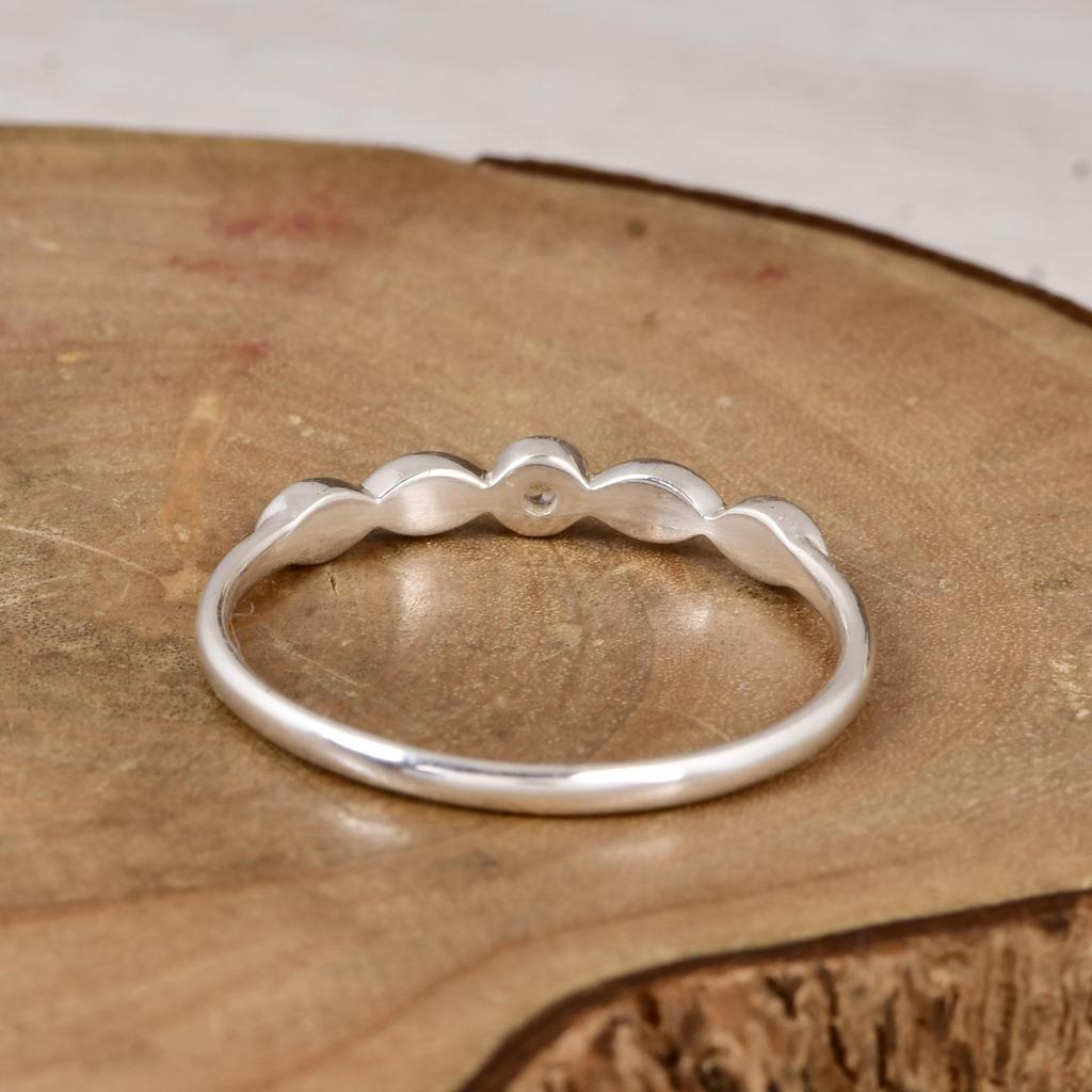 White Topaz Minimalist Ring – 925 Sterling Silver Dainty Stackable Ring – Delicate Beaded Band with Tiny Gemstone – Everyday Jewelry Gift