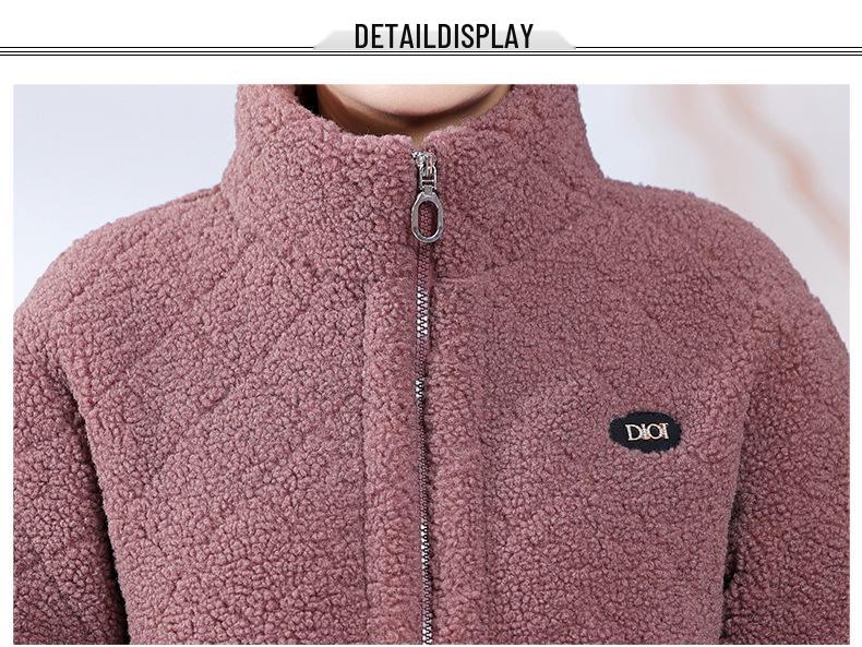Mom's Autumn/Winter Velvet Hoodie: Thick, Short, Plus Velvet Jacket for Fashionable Middle-Aged and Elderly Women.