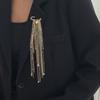 Exaggerated Long Tassel Chain Brooch Metal Heart Pendant Vintage Design Suit Pin Pants Hats Fixed Pin Decorative Accessories