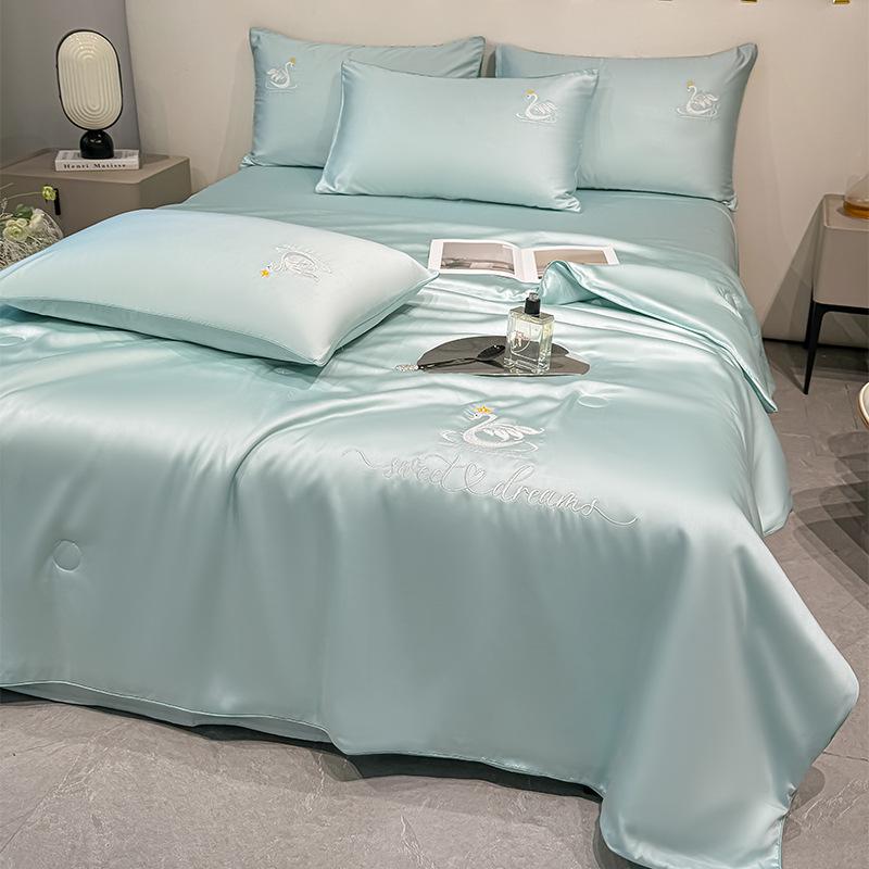 Embroidery Ice Silk Summer Quilt Set, Machine Washable, Luxury Bedding, Solid Color, Home Gift