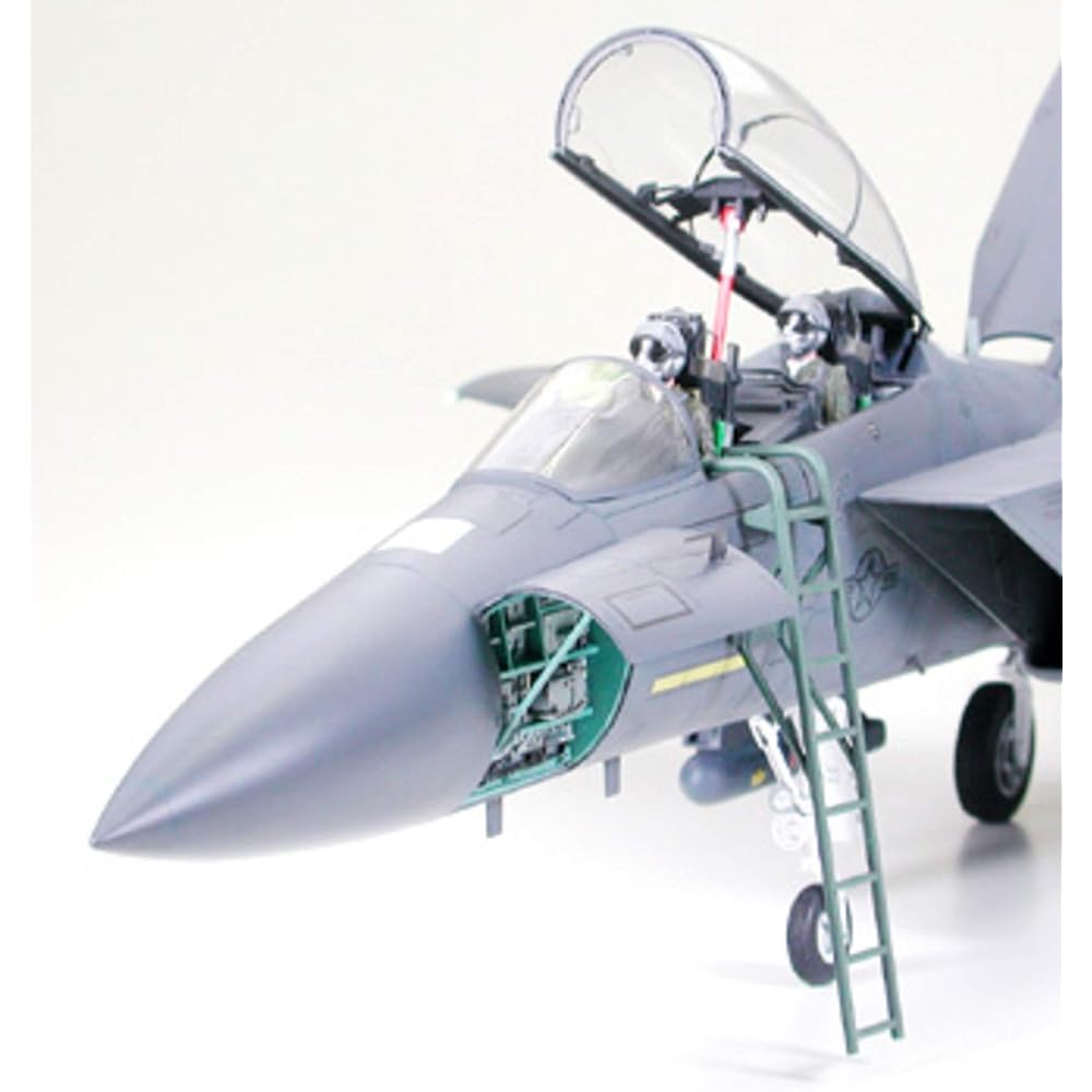Tamiya (TAMIYA) 1/32 Aircraft Series No.12 United States Air Force Boeing F-15E Strike Eagle Bunk...