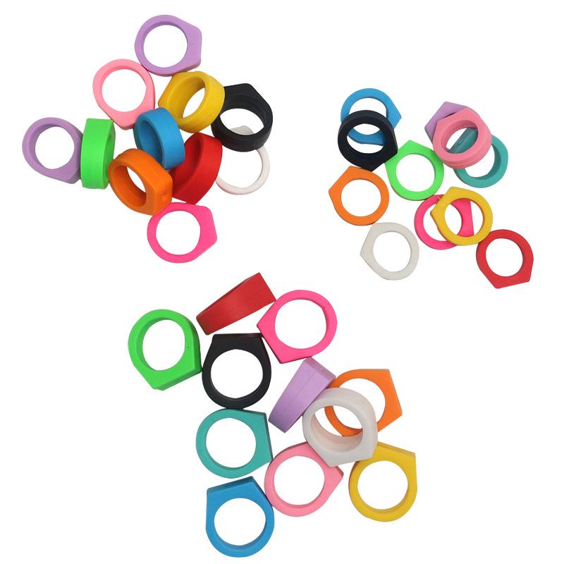 

Красочные ПВХ Мягкая Резина Сделай Сам Детские Кольца Аксессуары - Игрушка Кольцо на Палец для Маленьких Подарков