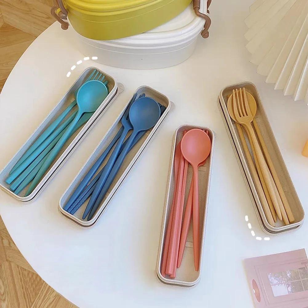 4 stk/sett Servisesett Kreativt med etui Plastkniv Gaffel Skje Spisepinner Sett Reisebestikk for Kjøkken Borddekking