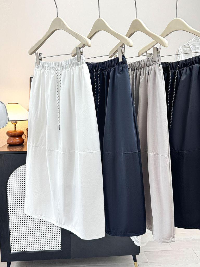 Korean-Style Ice Silk A-Line Skirt: Elastic Waist, Slimming, for Spring/Summer 2026