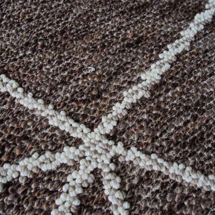 Modern Rug with Brown Triangle Pattern 160x230