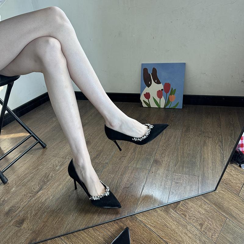 Fashion Spring and Summer New Black Pointy Rhinodiamond-edged High Heels for Women with French Sexy and Beautiful Mouth