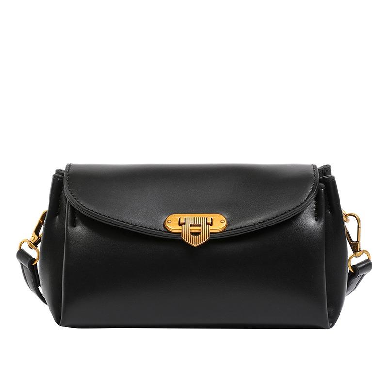 Shoulder bag, high-quality texture, new underarm baguette bag, fashionable and versatile retro trendy bag.