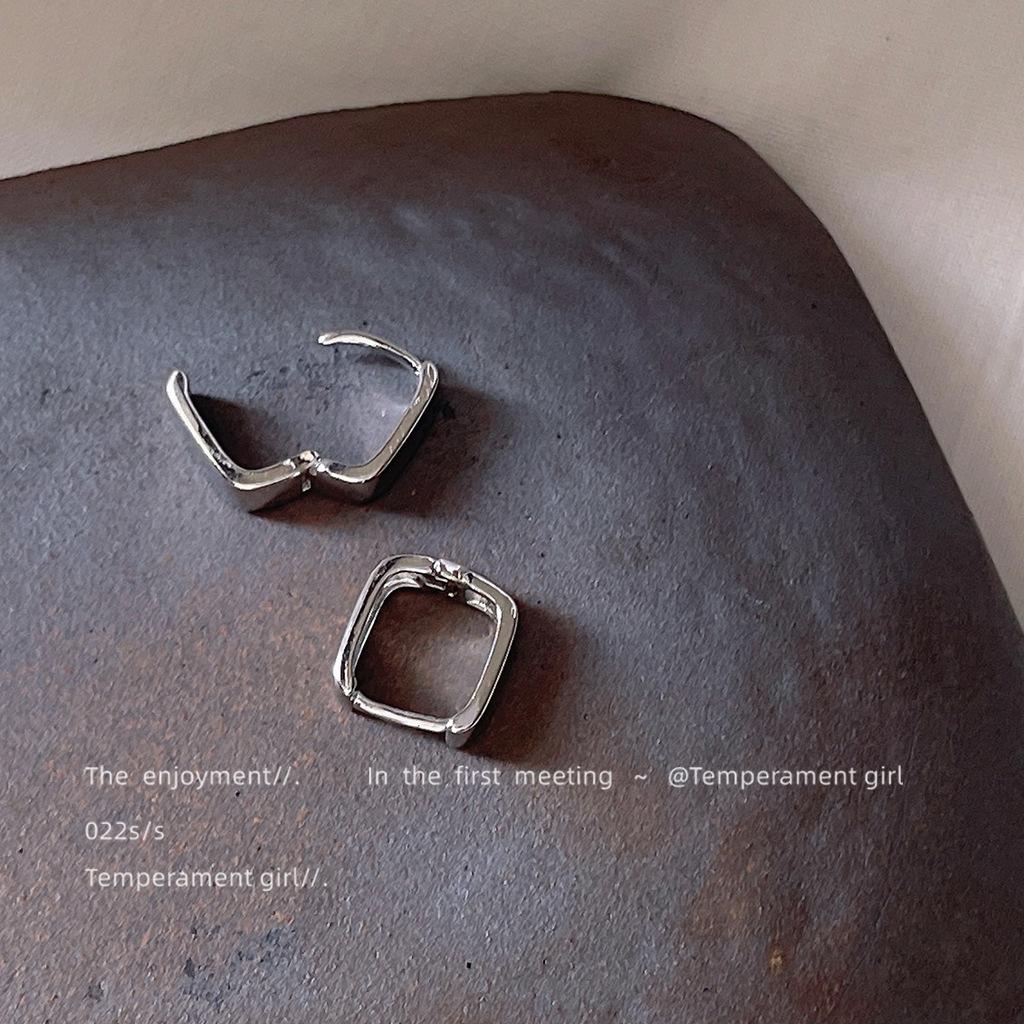 Ежедневная Платинированная Маленькая Серьга-Гвоздик Глянцевое Простое Кольцо Универсальная Геометрическая Квадратная Серьга