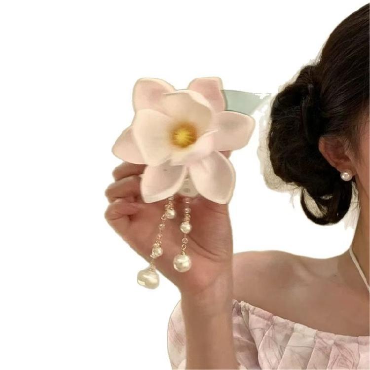 Fashionable Magnolia Resin Hair Clip Pearls Chain Decoration Hair Barrette For Women Various Hairstyles and Occasion