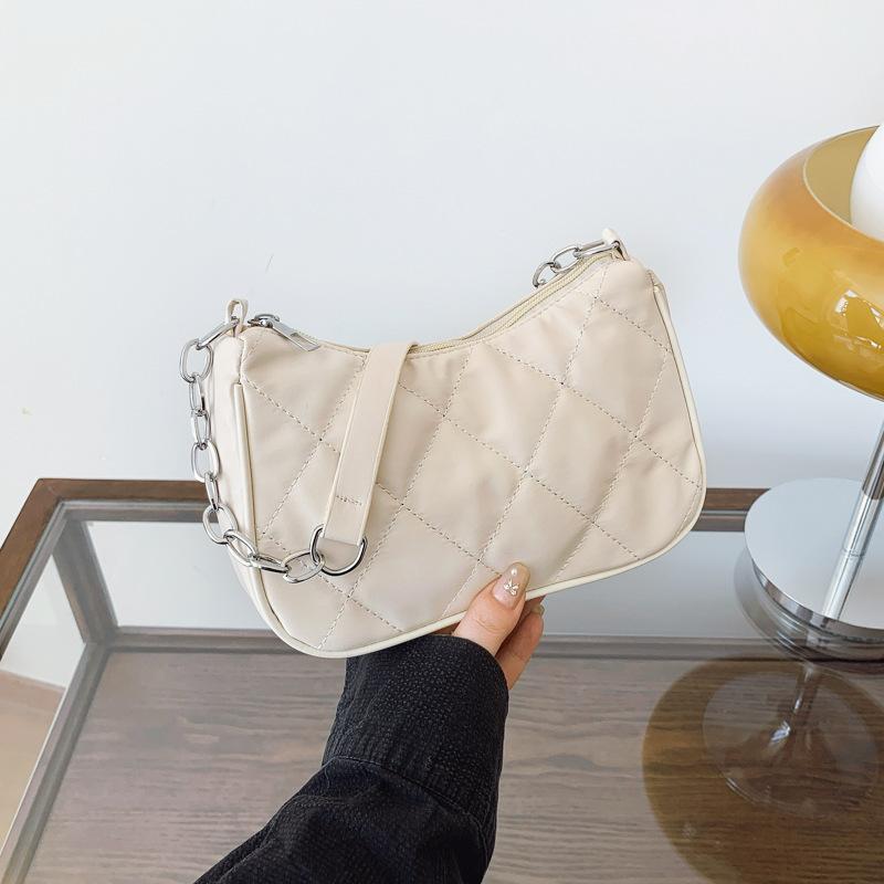 Textured Diamond On the New Casual 2025 Spring New Solid Color Fashion Trend Foreign Style Portable Underarm Shoulder Women's Bag