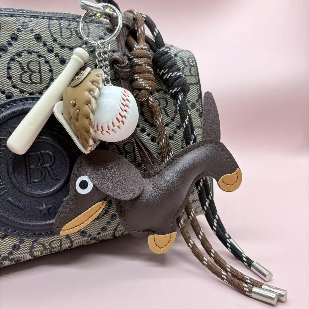 Jinshang Miu Series Dachshund Letter Baseball Keychain - Handmade Leather Schoolbag Pendant with Woven Rope Ornament