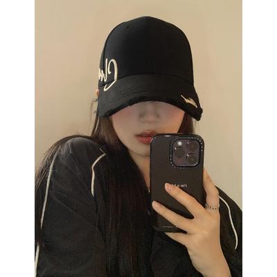 Harf işlemeli siyah beyzbol şapkası kadın yazlık geniş siperli sert tepeli şapka büyük baş çevresi yüzü küçük gösteren şapka