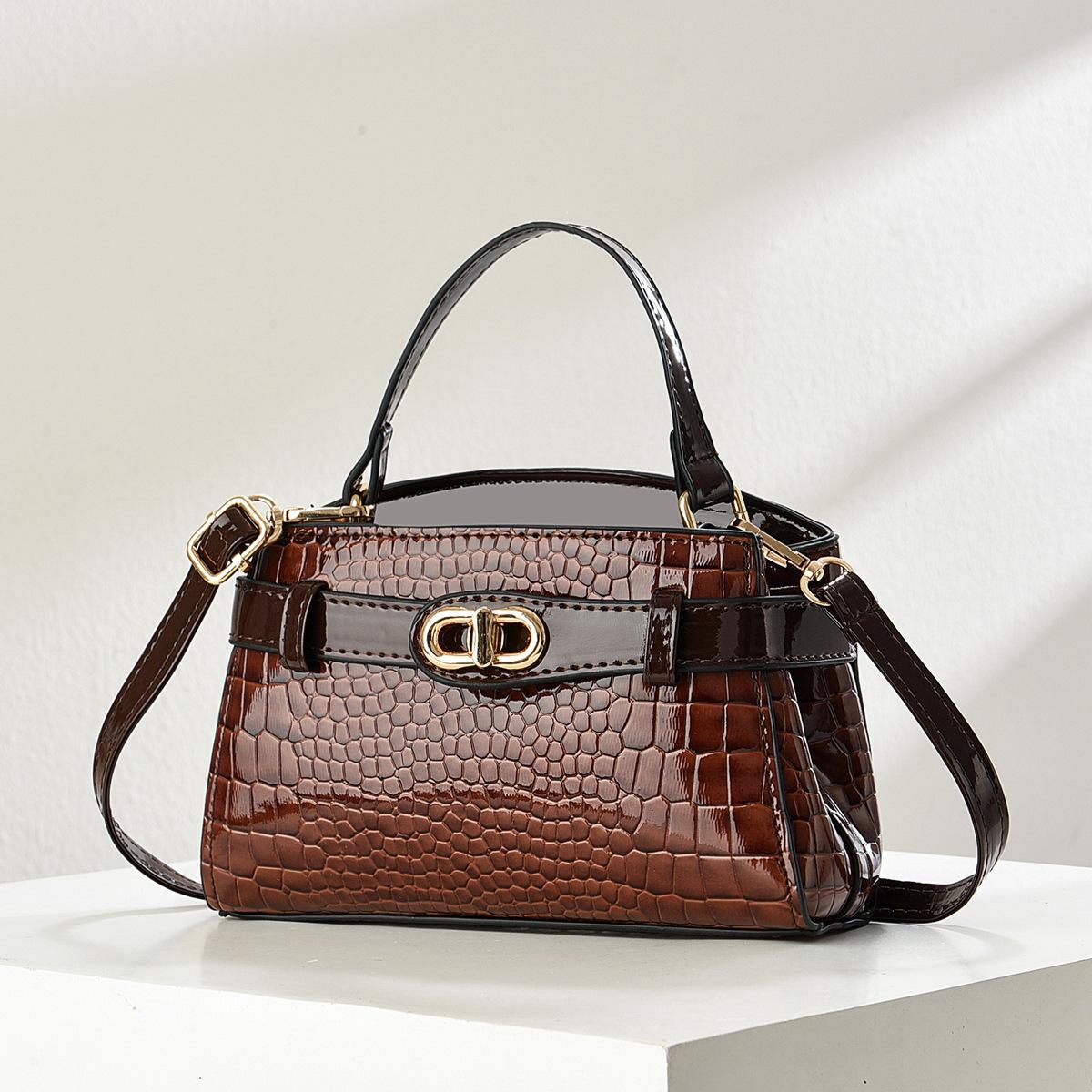 

Атмосферная легкая роскошная высококачественная мягкая прочная модная изысканная легкая сумка-кроссбоди на плечо для通勤 и активного отдыха с узором крокодила кофейный