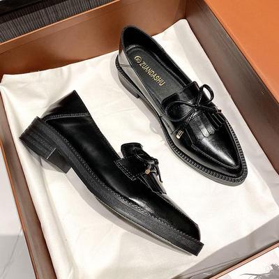 "2025 Women's Retro Thick Sole Velvet Loafers - Pointed Toe, Large Sizes 41-43"