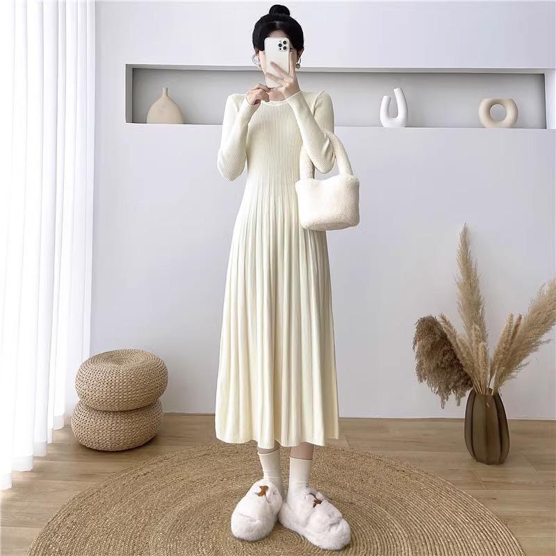 Mittelanges Strickkleid für Damen Einfarbig Langärmlig Tailliertes Kleid Lässiger Pullover für Herbst und Winter