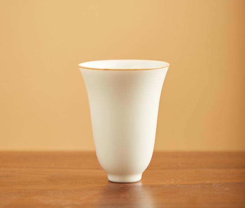 

Hand-painted butterfly love flower smelling cup Kung Fu teacup ceramic tea set master cup woman drinking tea tea cup single cup 200ml