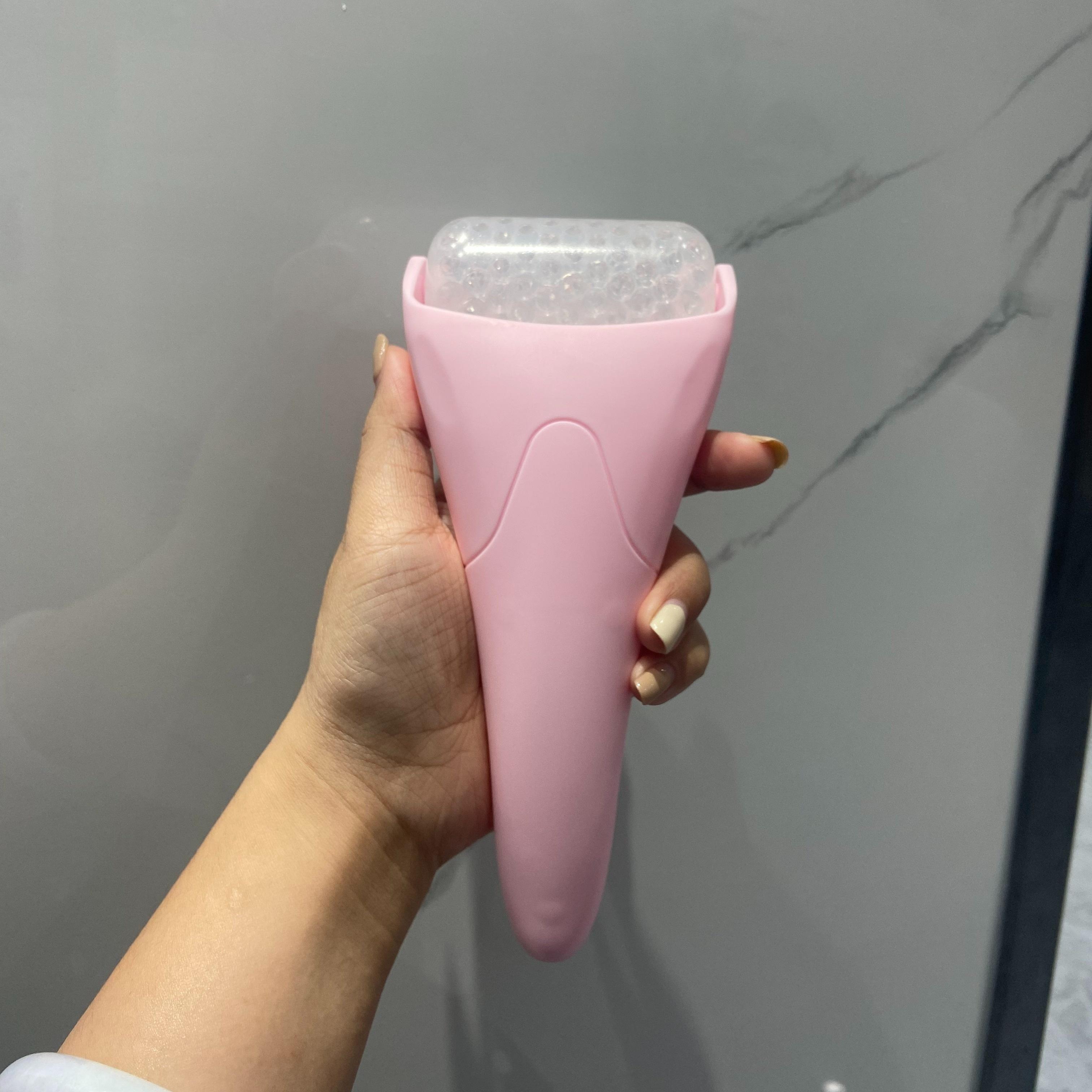 

Large Ice Roller/Massager Facial Cooling Beauty Tool,Ice Roller for Face And Eye, Athome Spa,Skincare Routine,Handheld Massager рожевий