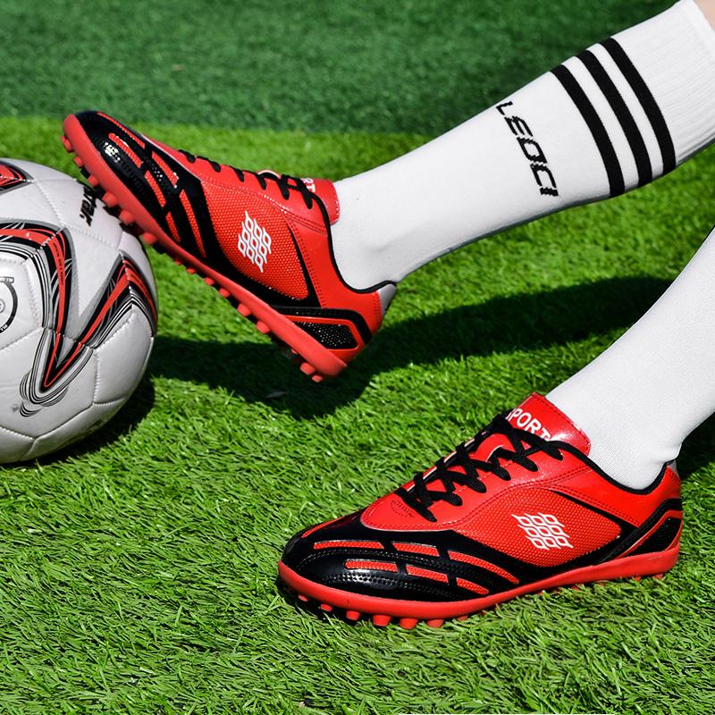 New Style Spiked Children's Football Shoes Fashion Spiked Shoes Low Top Running Shoes Hard Soled Men's Football Shoes